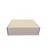 Caja troquelada automontable de envío con retorno boomerang, medidas 42x34x13 cm. Imagen frontal cerrada